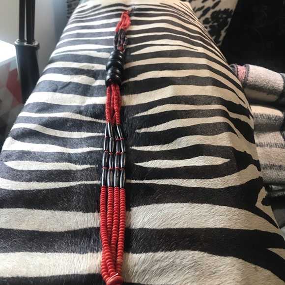 Vibrant wood bead necklace - Picture 6 of 11